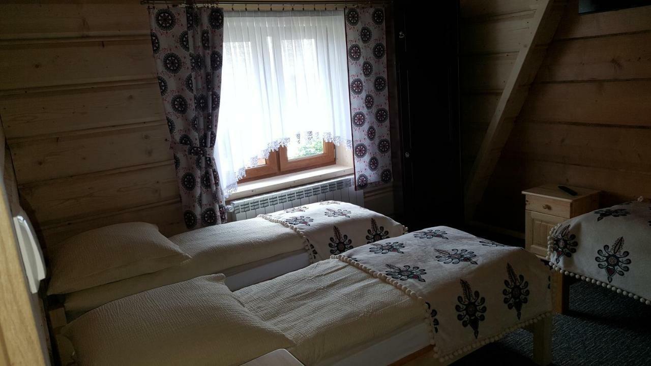 Pokoje Goscinne Pod Limbami Ciche Małe Buitenkant foto