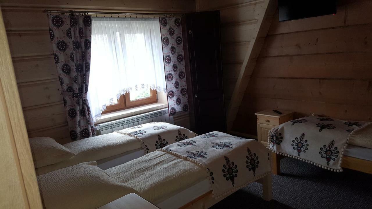 Pokoje Goscinne Pod Limbami Ciche Małe Buitenkant foto
