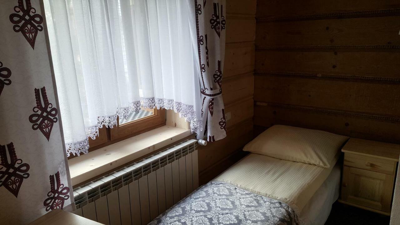 Pokoje Goscinne Pod Limbami Ciche Małe Buitenkant foto