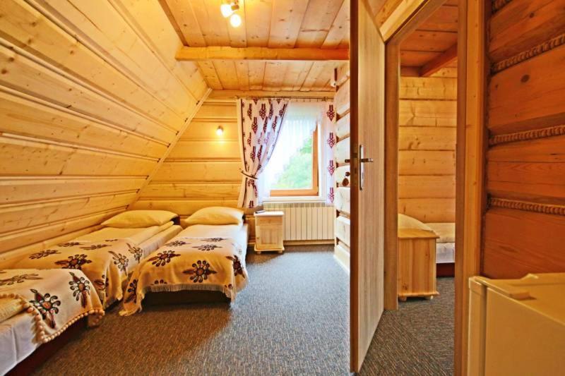 Pokoje Goscinne Pod Limbami Ciche Małe Buitenkant foto