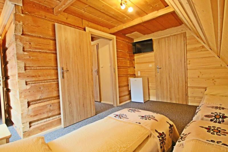 Pokoje Goscinne Pod Limbami Ciche Małe Buitenkant foto