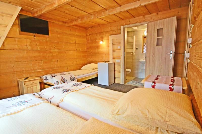 Pokoje Goscinne Pod Limbami Ciche Małe Buitenkant foto