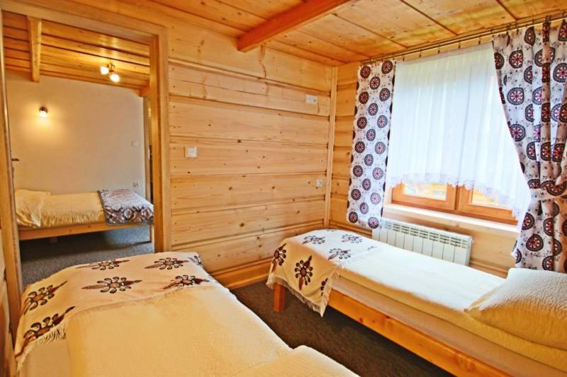 Pokoje Goscinne Pod Limbami Ciche Małe Buitenkant foto